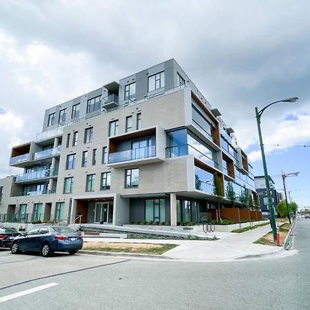 Spacious New Apartment With Working Space@Oakridge Ванкувър Екстериор снимка